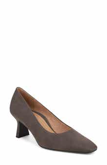 Saylor Faux Leather Pump