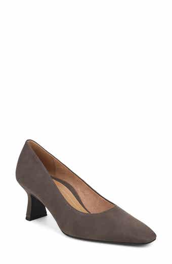Saylor Faux Leather Pump