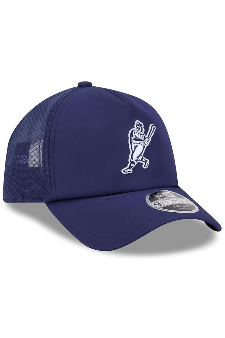 Men's New Era Navy Milwaukee Brewers 2026 Batting Practice Alternate Apex 9FORTY Adjustable Hat, Alternate, color, Navy