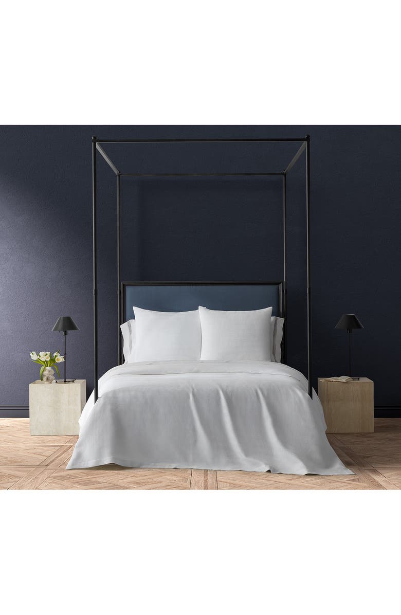 Matouk Augusta Matelassé Coverlet, Alternate, color,