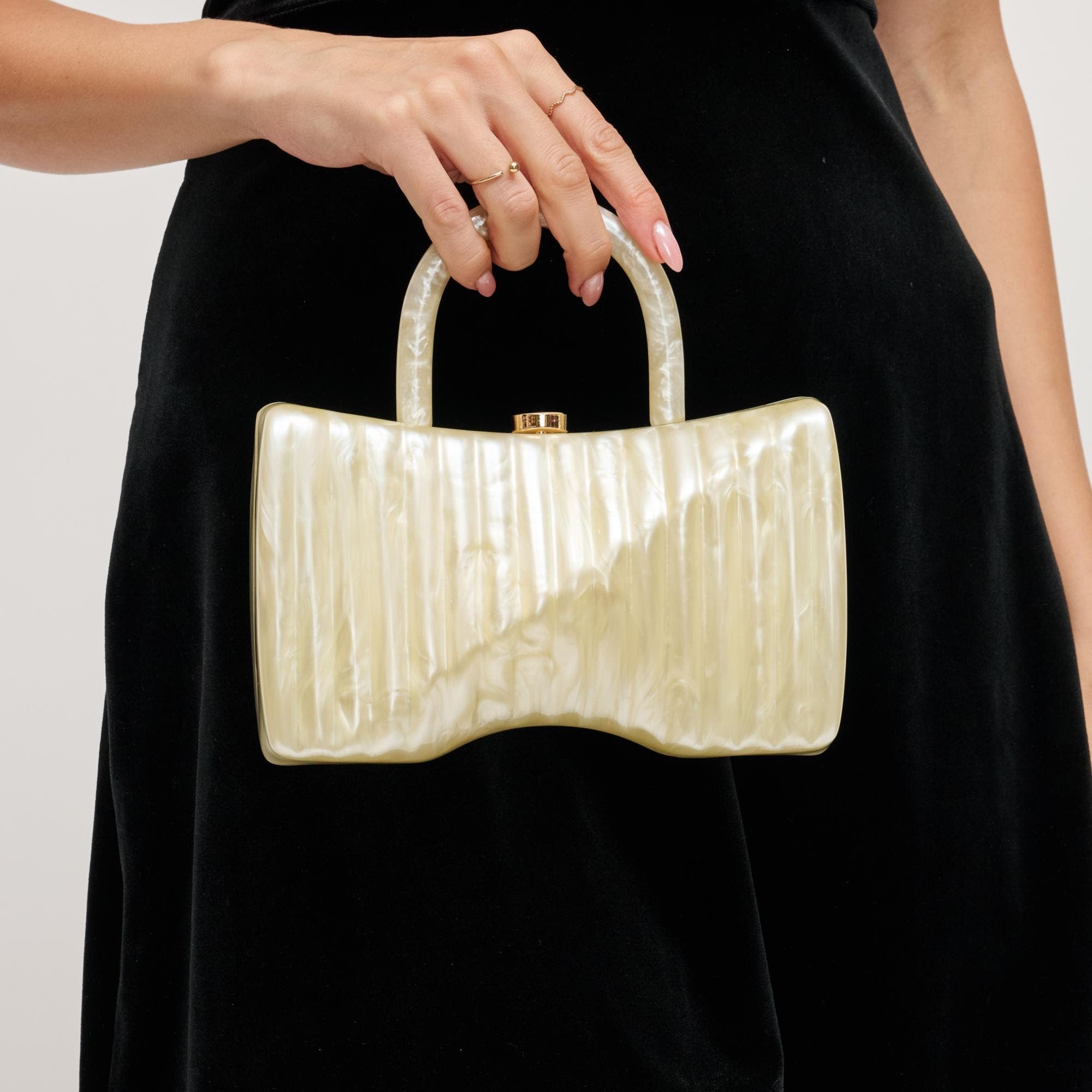 URBAN EXPRESSIONS HANDBAGS Julie Evening Bag, Alternate, color, Ivory