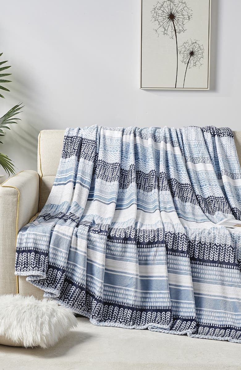Luxury Home Stripe Fleece Throw Blanket, Alternate, color, Anissa