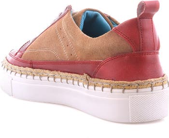 Void Sneaker