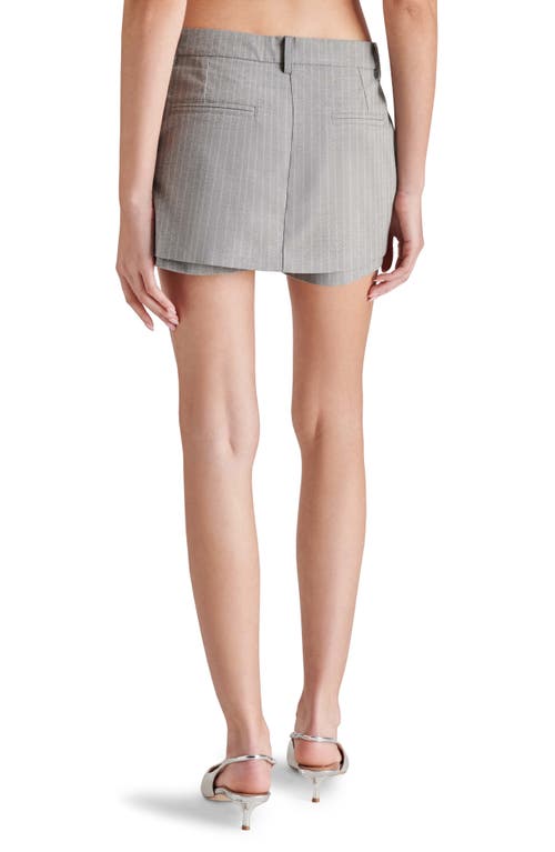 STEVE MADDEN STEVE MADDEN RODIN PINSTRIPE LOW RISE SKORT