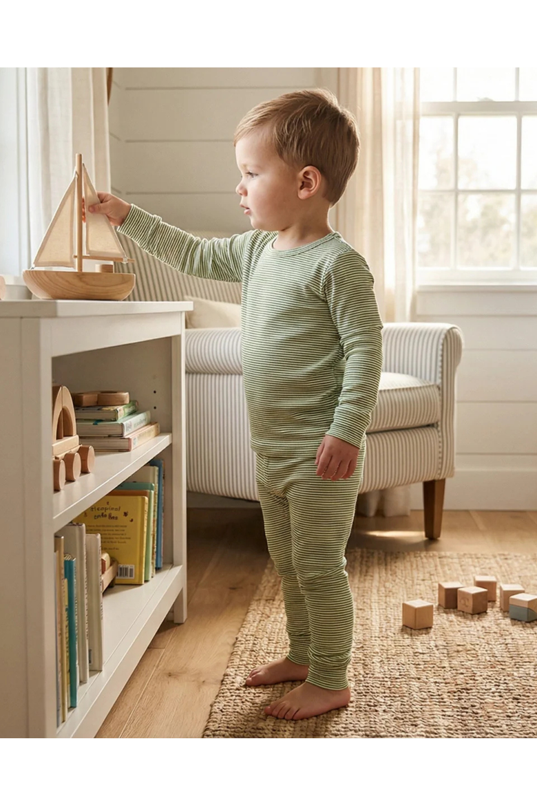 Long Sleeve and Pajama Set, Alternate, color, Evergreen Stripe