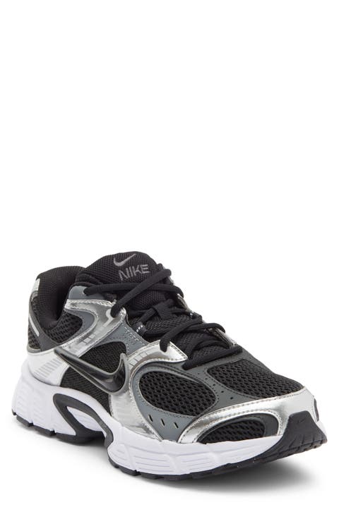 V5 RNR Sneaker