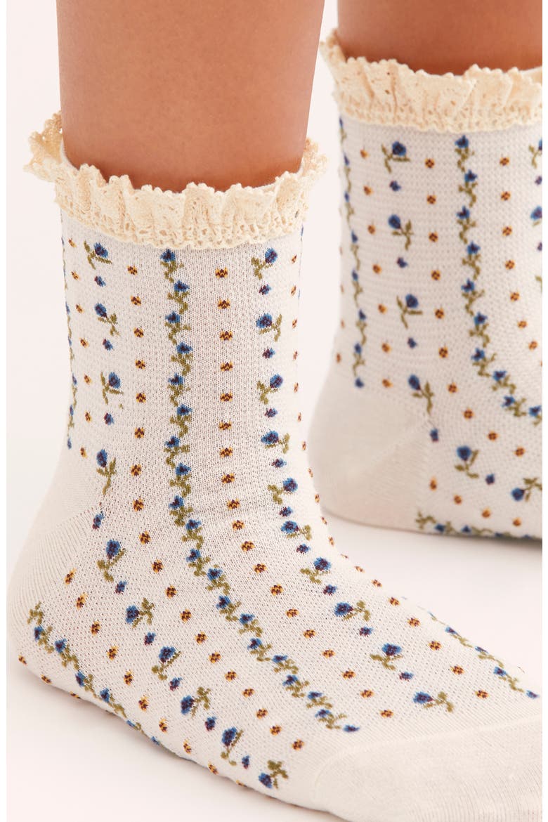 Rosebud Waffle Knit Ankle Socks, Alternate, color, IVORY