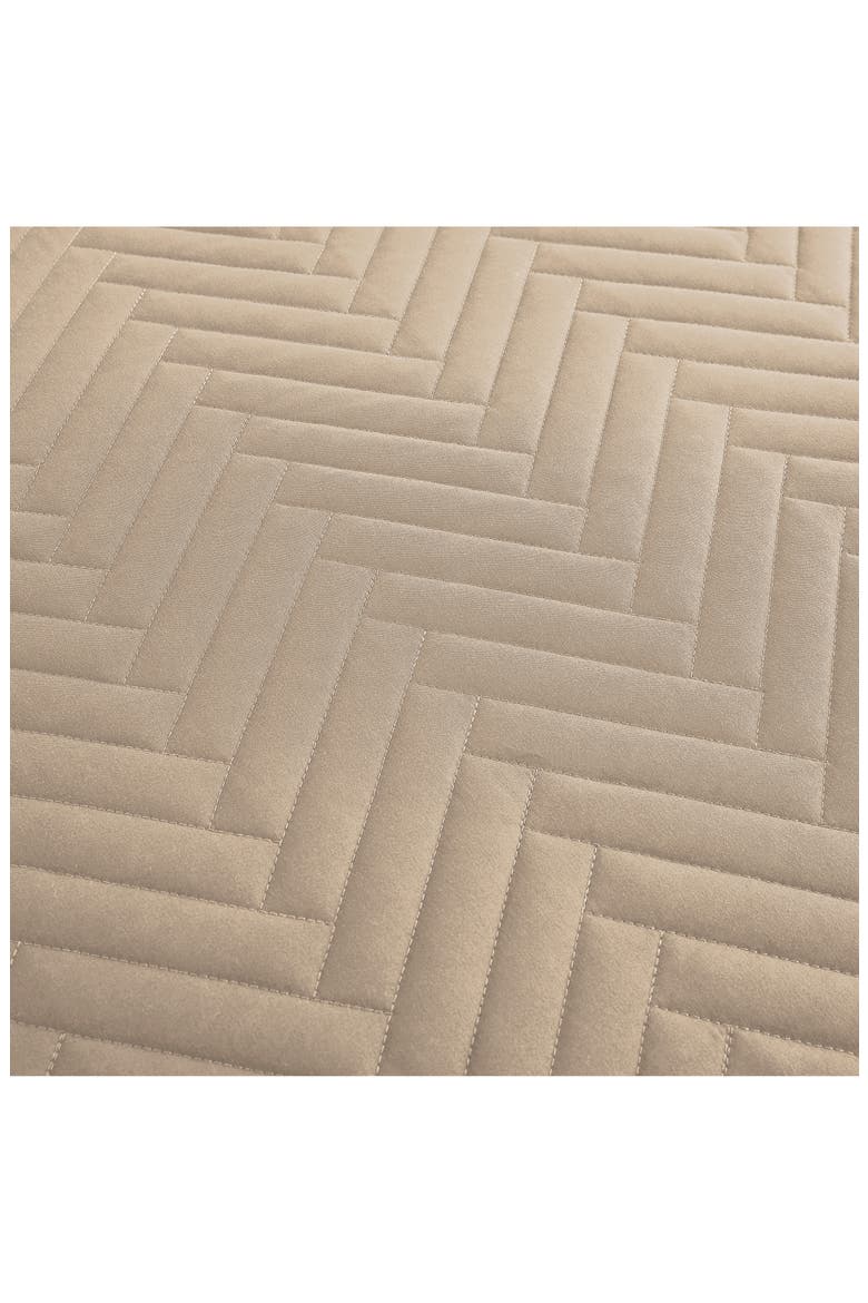 Chevron Quilt Set, Alternate, color, SAND