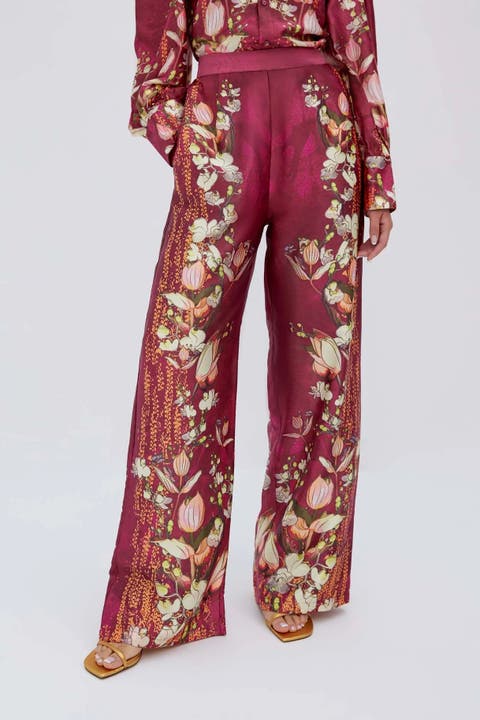 パンツ Blooms Print Silk Pyjama Pants in Burgundy Gucci Blooms Print Silk Pyjama Pants - Runway Catalog