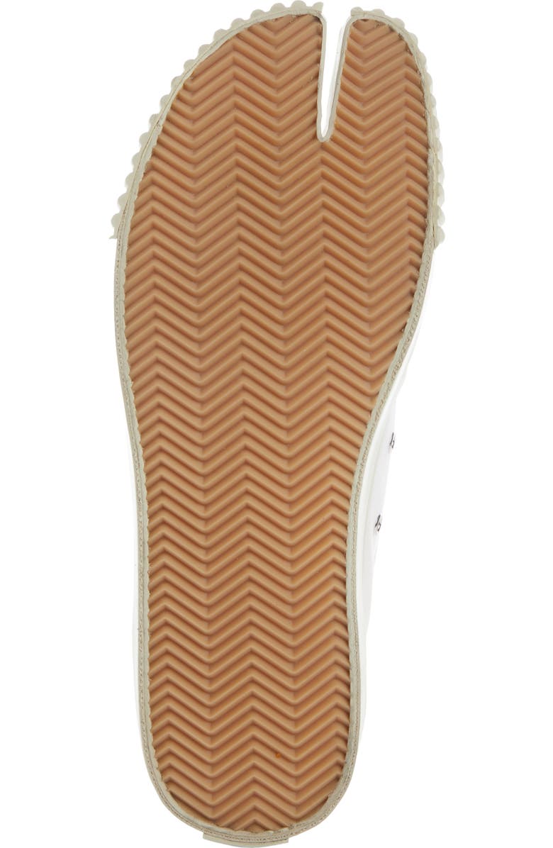 Maison Margiela Tabi Low Top Sneaker, Alternate, color, White