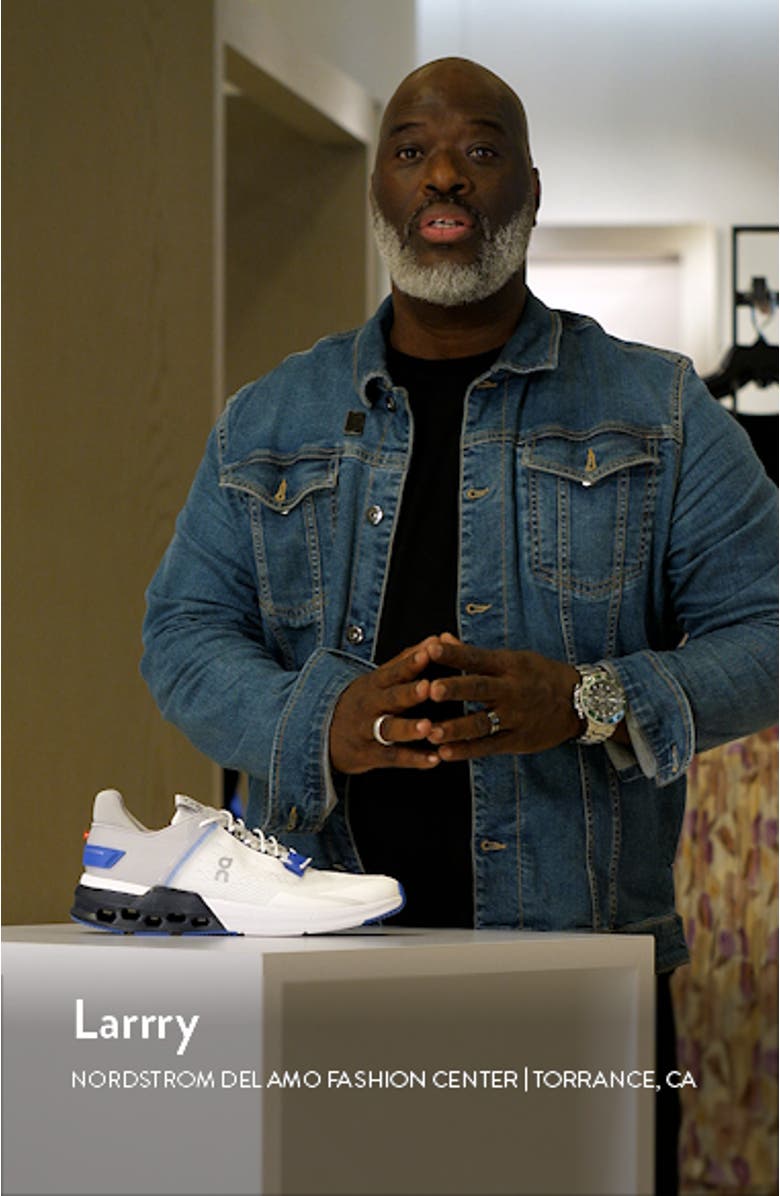 Cloudnova Flux Sneaker, sales video thumbnail