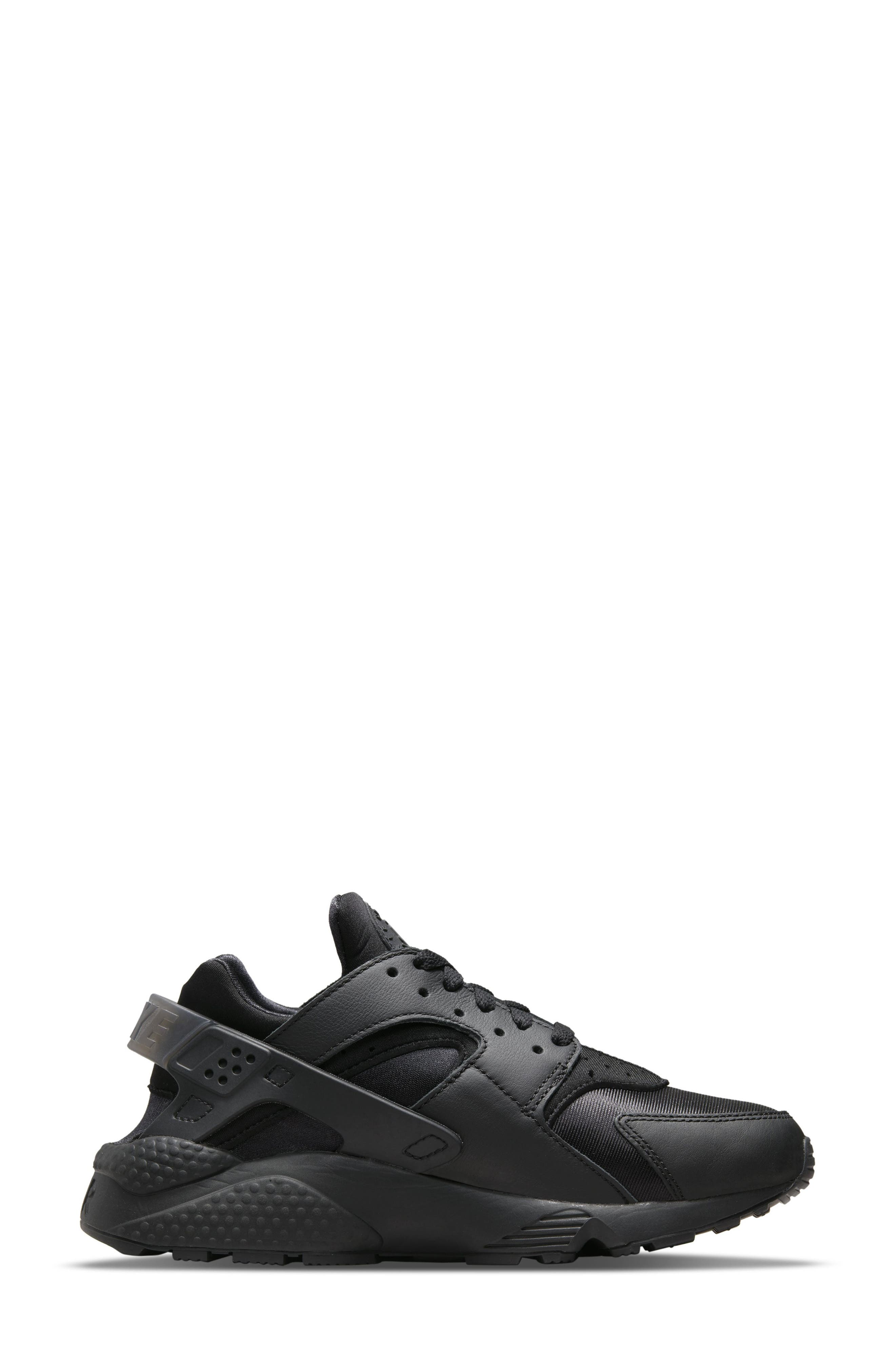 Nike Air Huarache Sneaker, Alternate, color, 