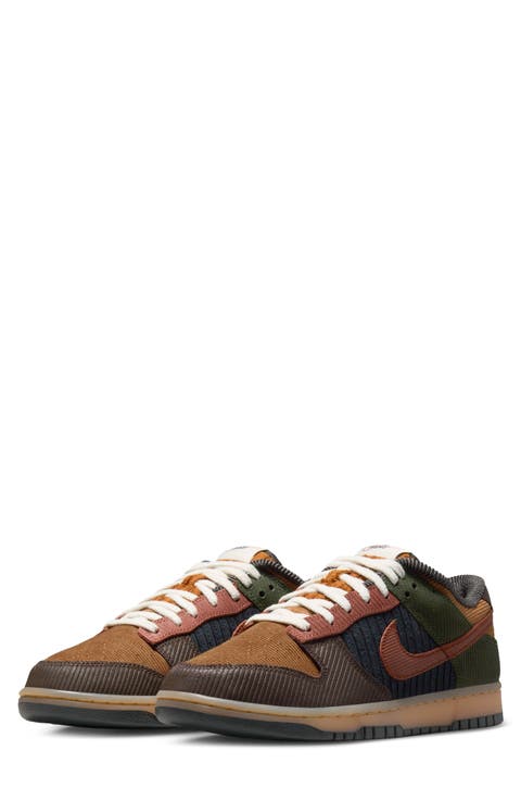 Dunk Low Basketball Sneaker