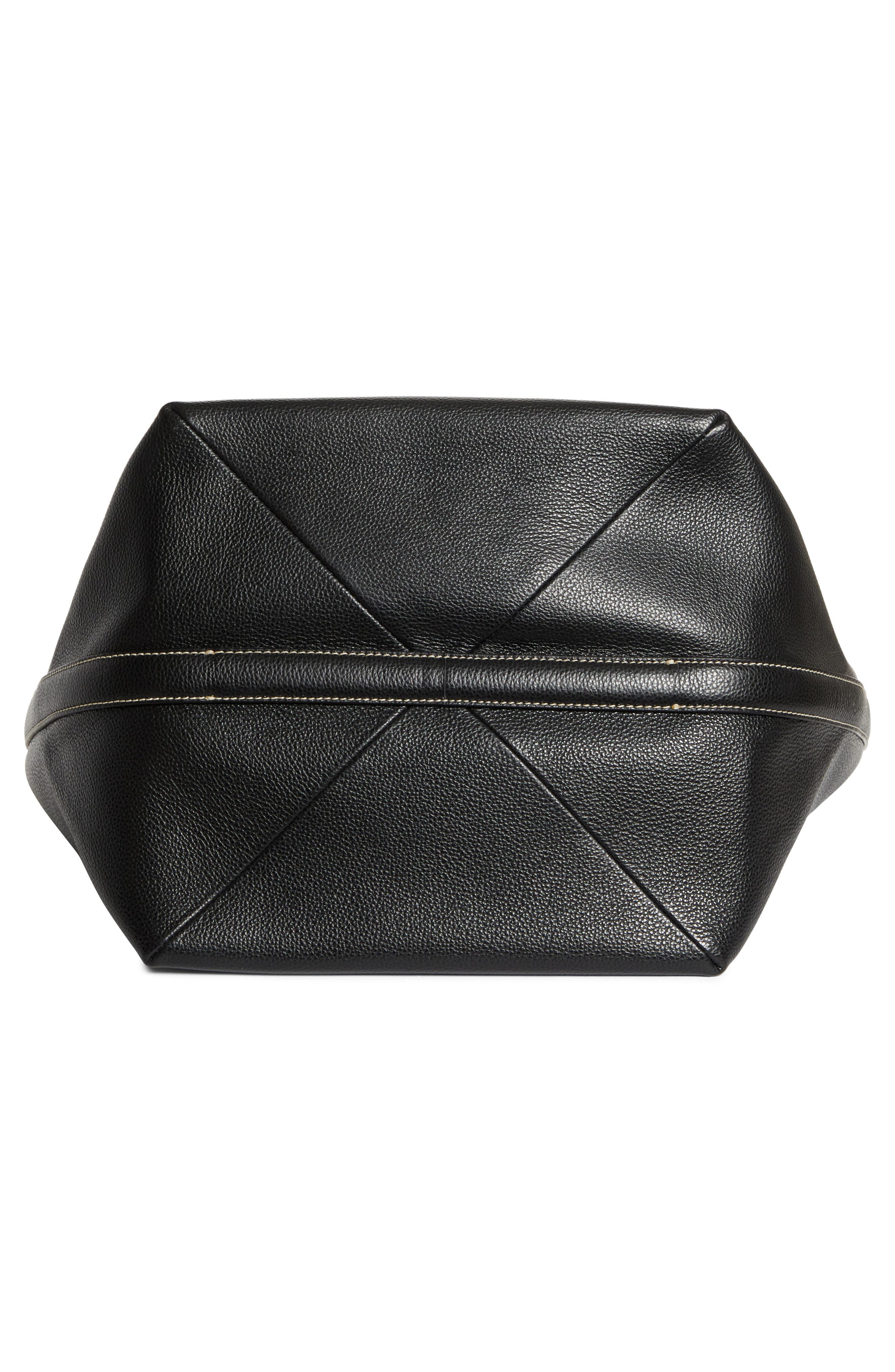 Женские сумки TOTEME Leather Tote — фото 7