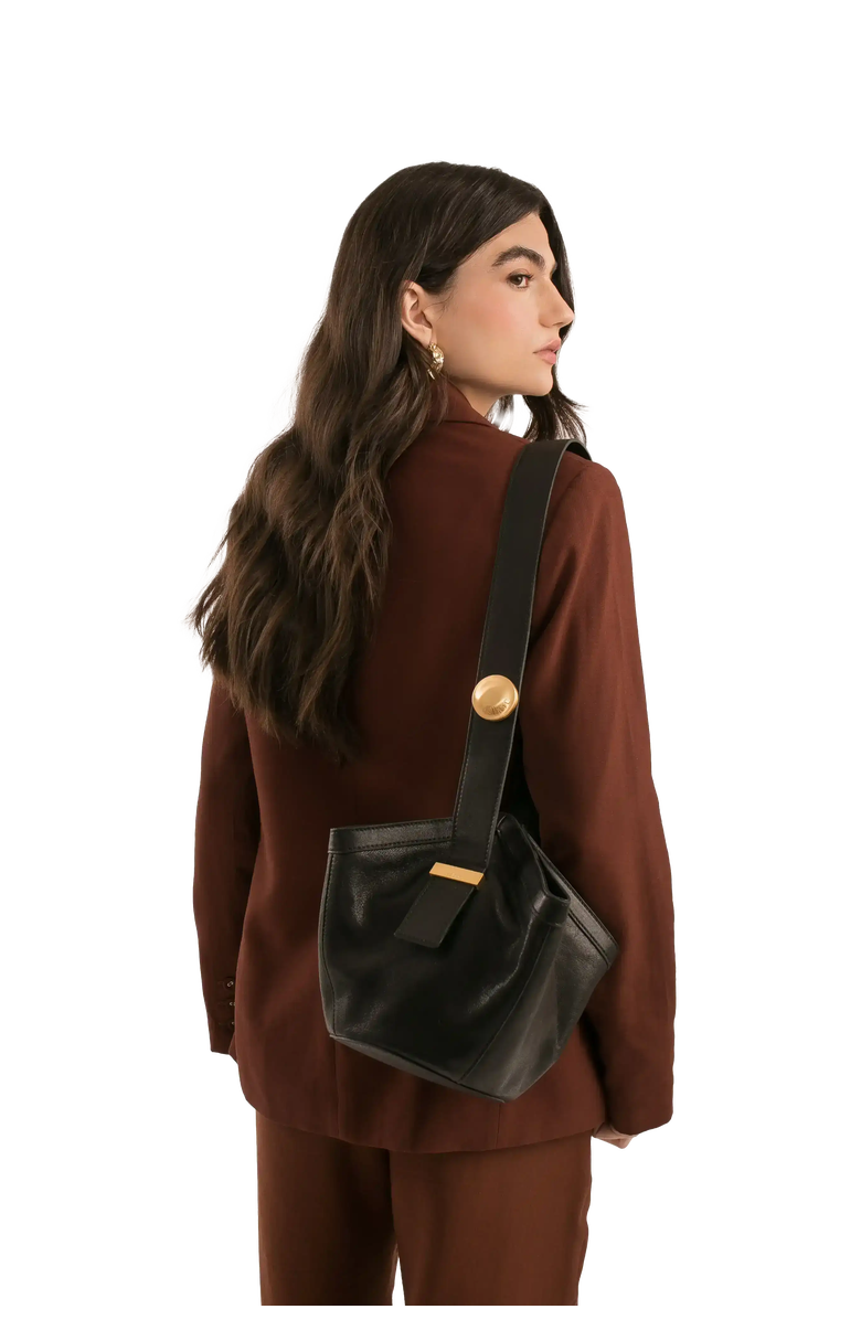 Esthera 1111AM Leather Shoulder Bag, Alternate, color, Black