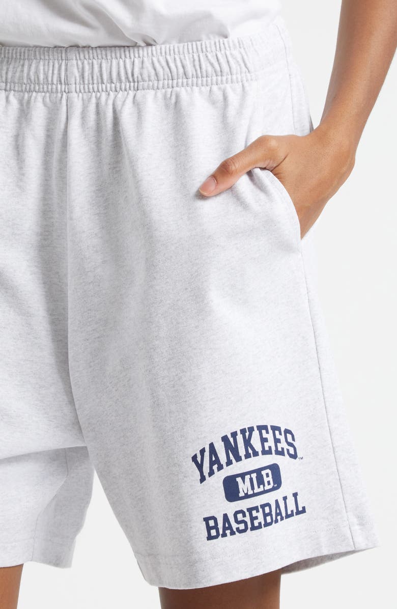 Sporty & Rich x '47 MLB New York Yankees Ivy Cotton Gym Shorts, Alternate, color, Heather Gray