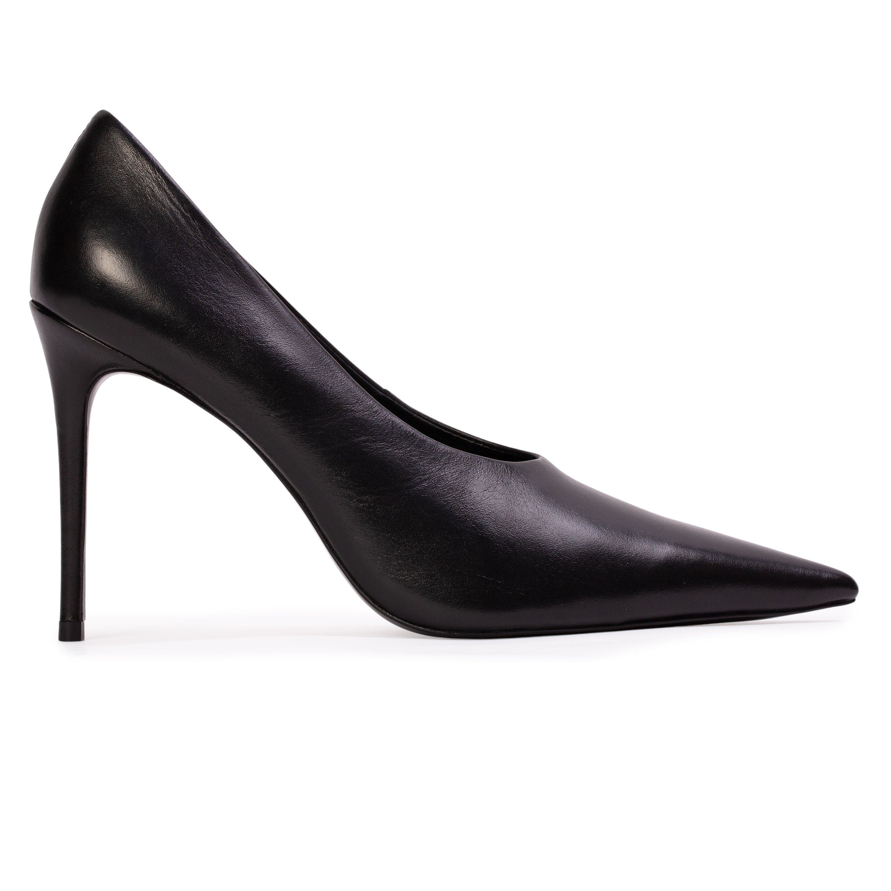 BLACK SUEDE STUDIO Jona 100 Pump in Black Leather at Nordstrom, Size 41