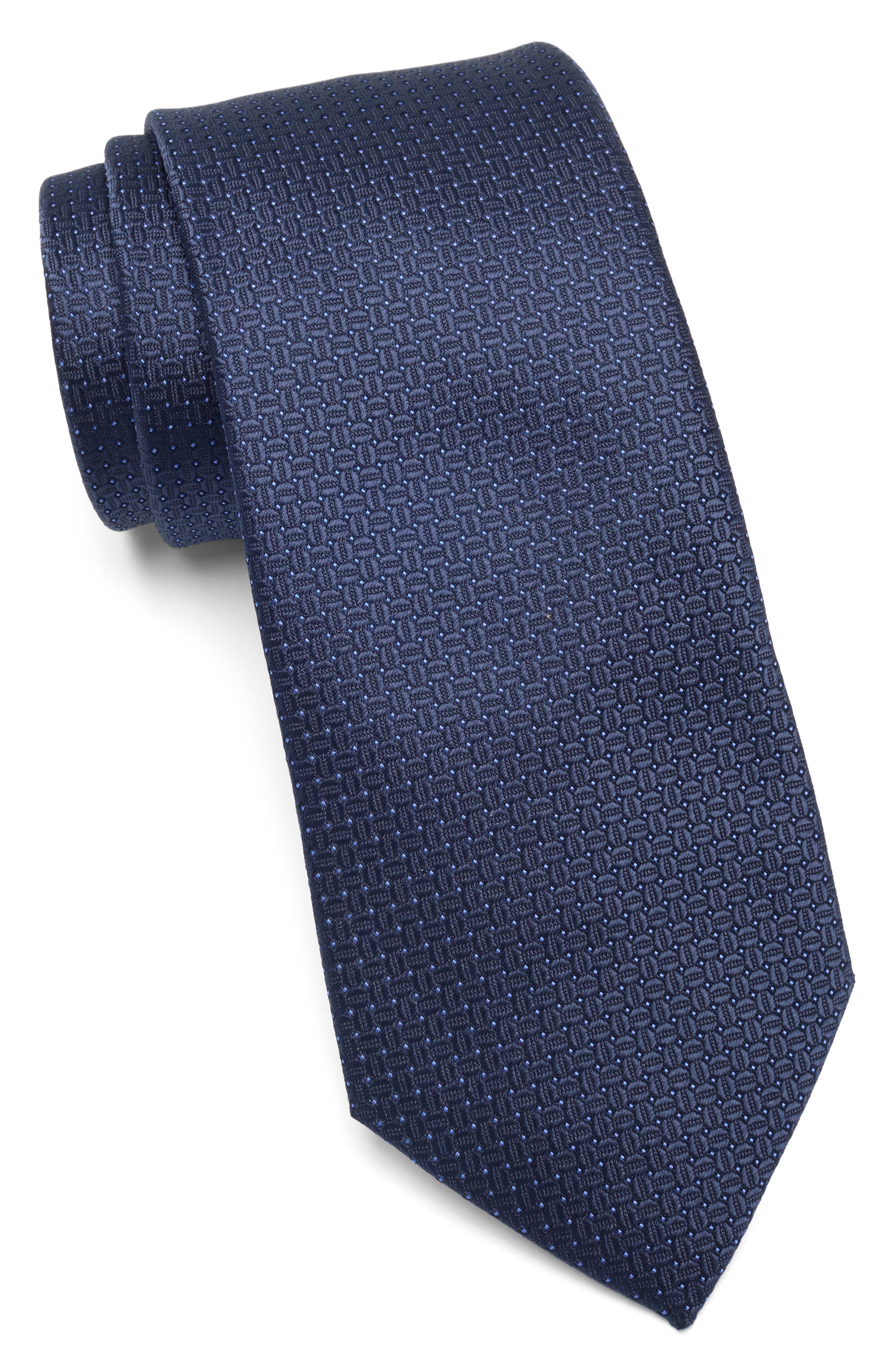 TOM BAINE Textured Dot Tie