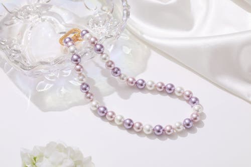 Classicharms Shell Pearl Necklace With Gem-encrusted Carabiner Lock In Purple