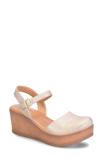 B O C By Børn Dalia Platform Clog Sandal In Champagne