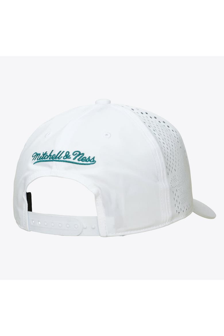 Men's Mitchell & Ness White Charlotte Hornets Perfect Lightweight Pro Crown Adjustable Hat, Alternate, color, White
