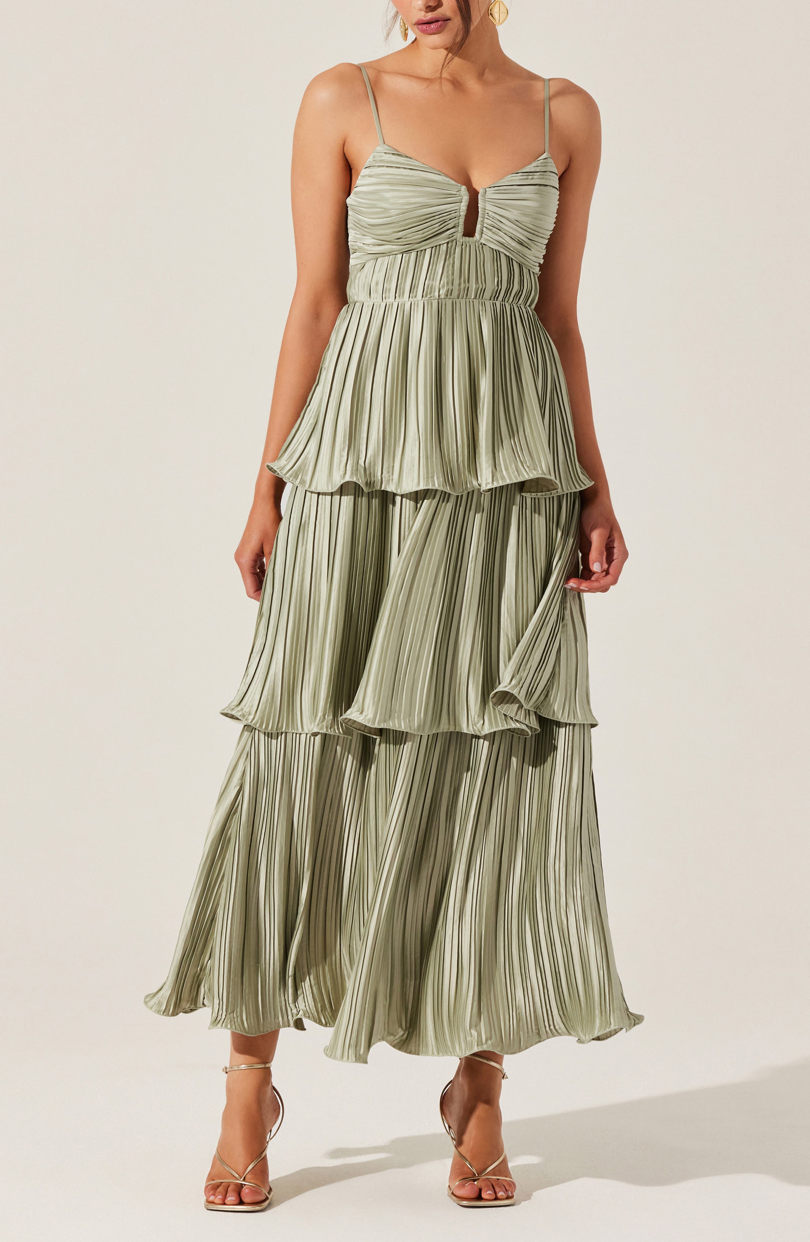 ASTR the Label Lupin Plissé Sleeveles Tiered Maxi Dress (Women