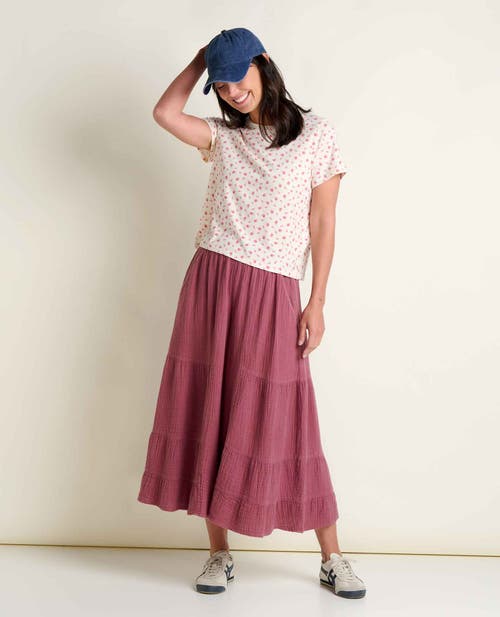 Toad And Co Re-form Crew In Pink