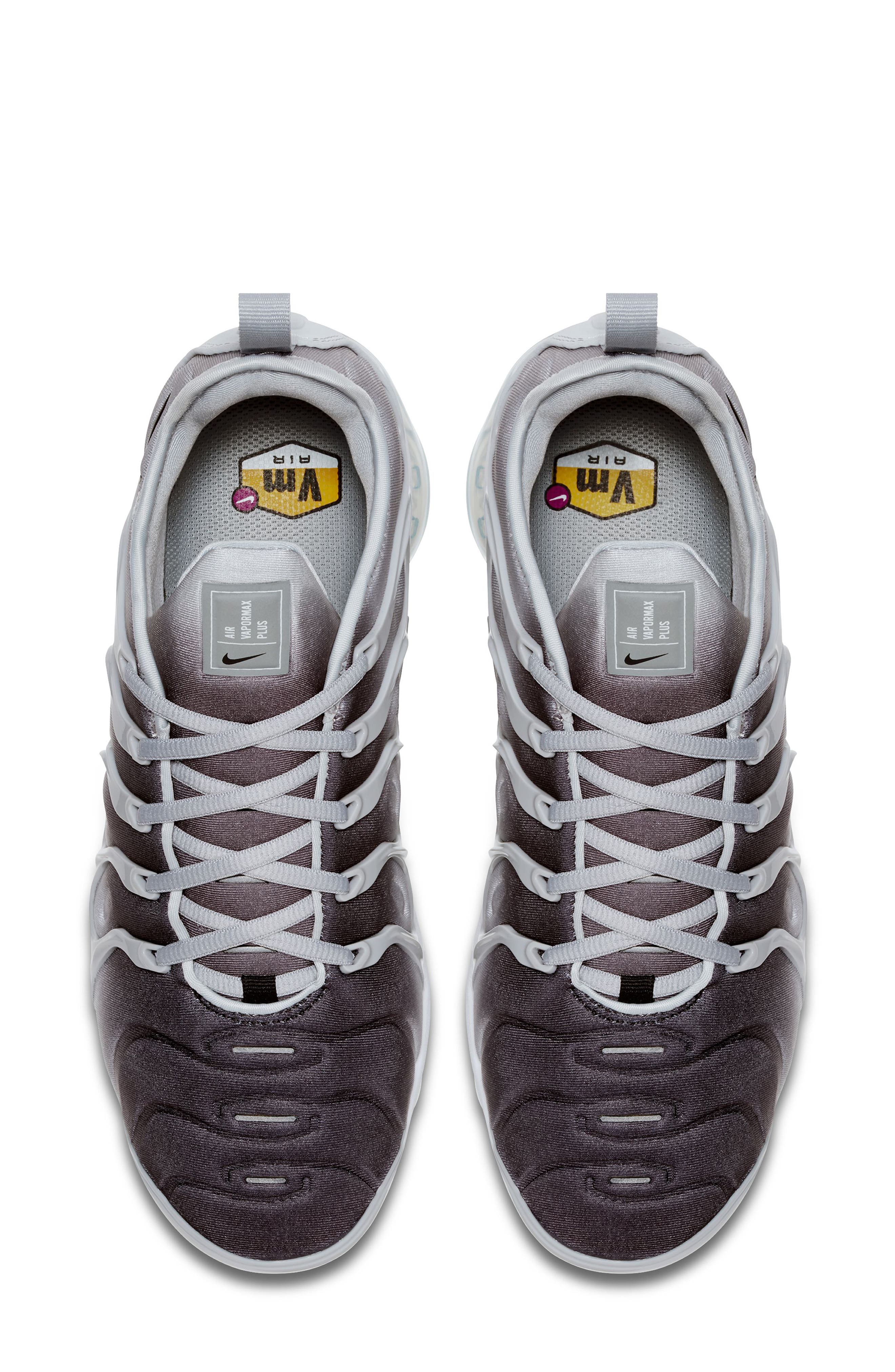 Nike Air VaporMax Plus Sneaker, Alternate, color, 