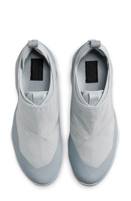 Nike Gender Inclusive Air Vapormax Roam Slip-on Running Shoe