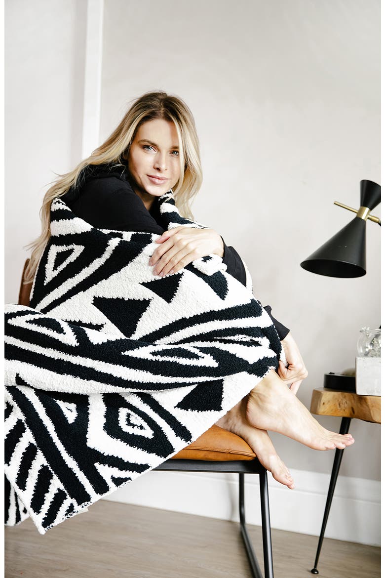 Tetouan Chenille Throw Blanket, Alternate, color, BLACK - OFF WHITE