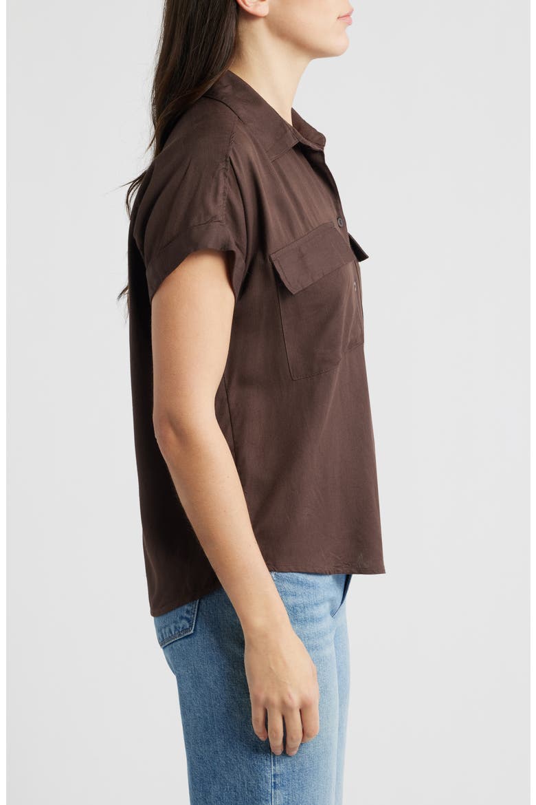 Kia Short Sleeve Button-Up Shirt, Alternate, color, HOT FUDGE