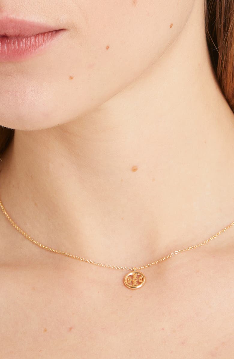 Tory Burch Icon Circle Pendant Necklace, Alternate, color, Tory Gold