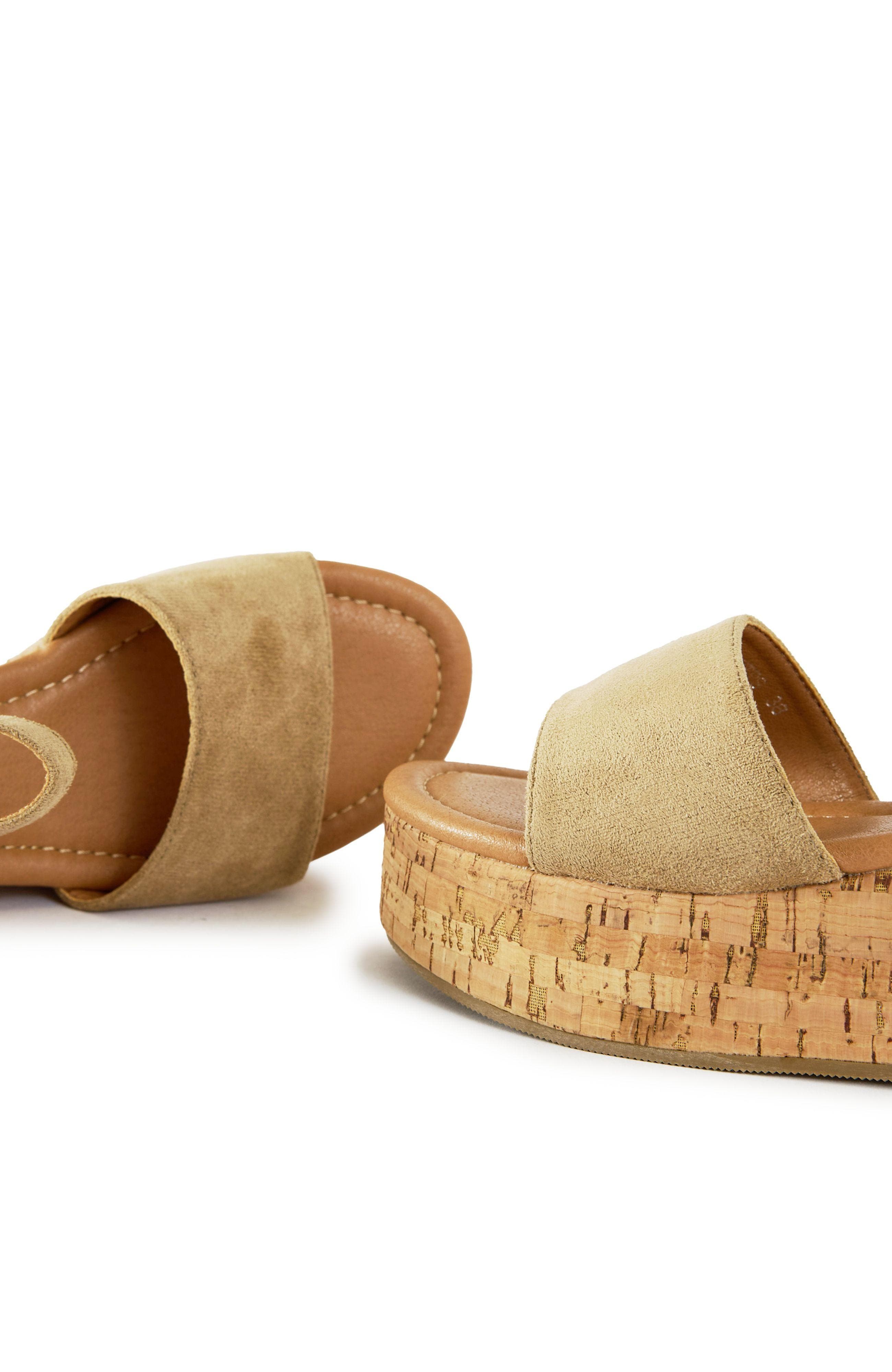 V.gan Womens Gotu Wedge Cork Sandals, Alternate, color, Natural