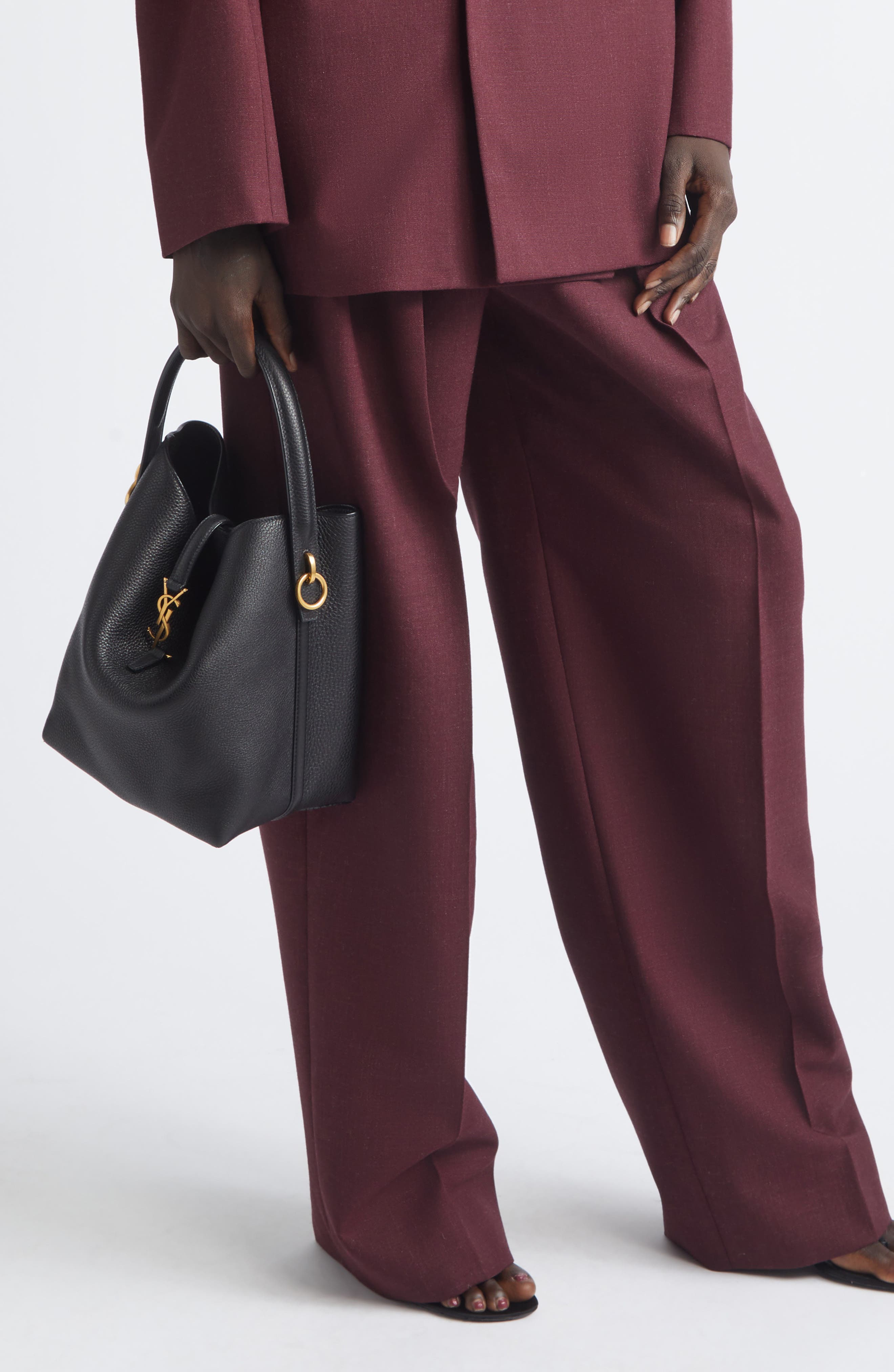 Saint Laurent Le 37 Supple Leather Bucket Bag, Alternate, color, Noir