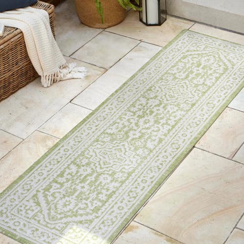 Jonathan Y Sinjuri Medallion Textured Weave Indoor/outdoor Area Rug In Green/cream