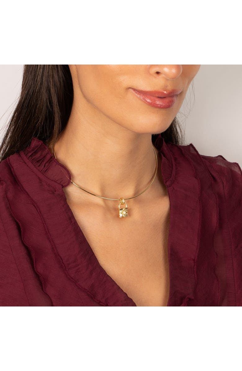 BY ADINA EDEN Pavé Padlock Pendant Thin Wire Choker Necklace, Alternate, color, Gold