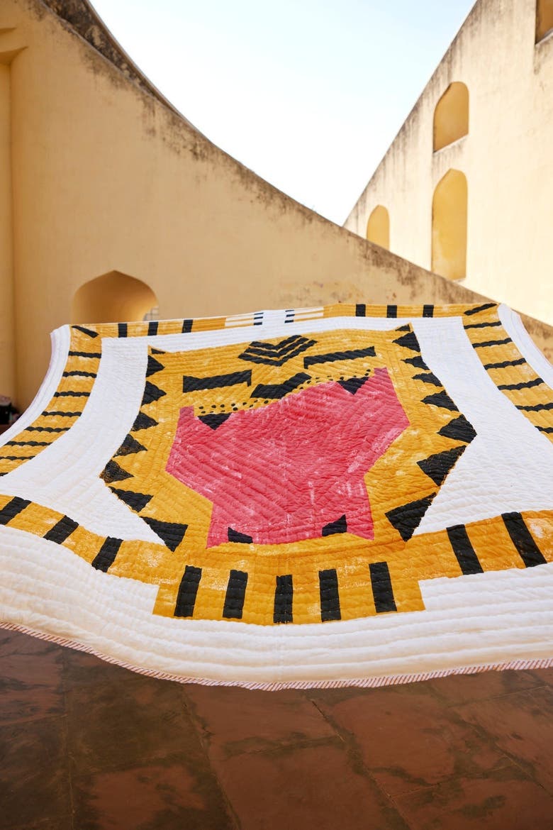 TIGER Quilt, Alternate, color, White, red, orange, black