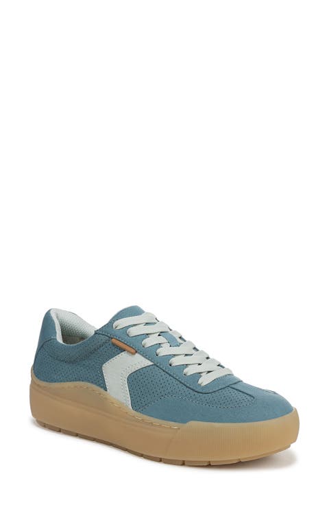 Time Off Win Low Top Sneaker (Women)
