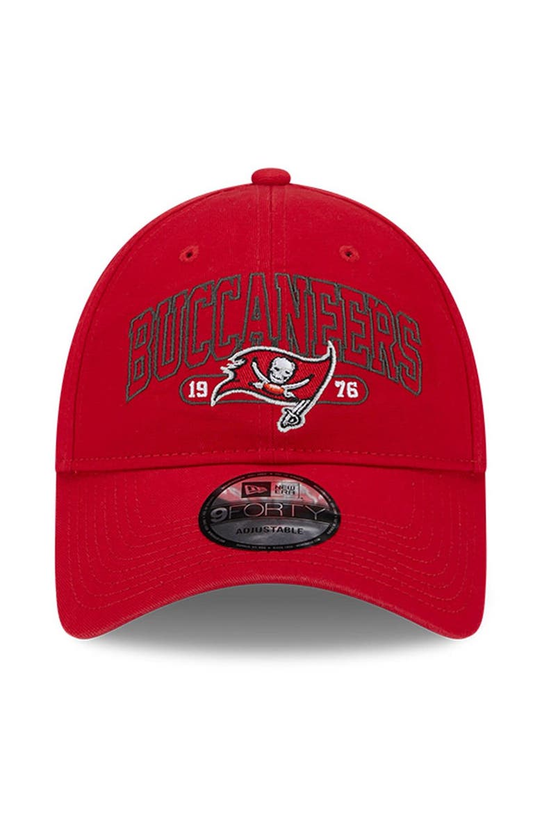 Men's New Era Red Tampa Bay Buccaneers Outline 9FORTY Snapback Hat, Alternate, color, Red