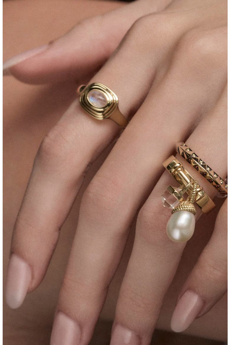 Mood Ring, Alternate, color, METALLIC GOLD
