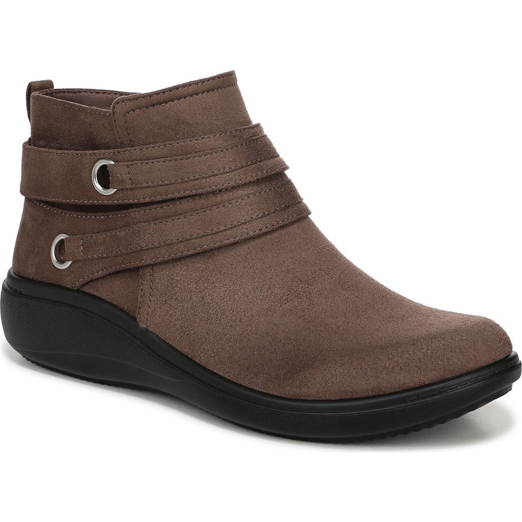 Lifestride Brave Short Boot In Brown