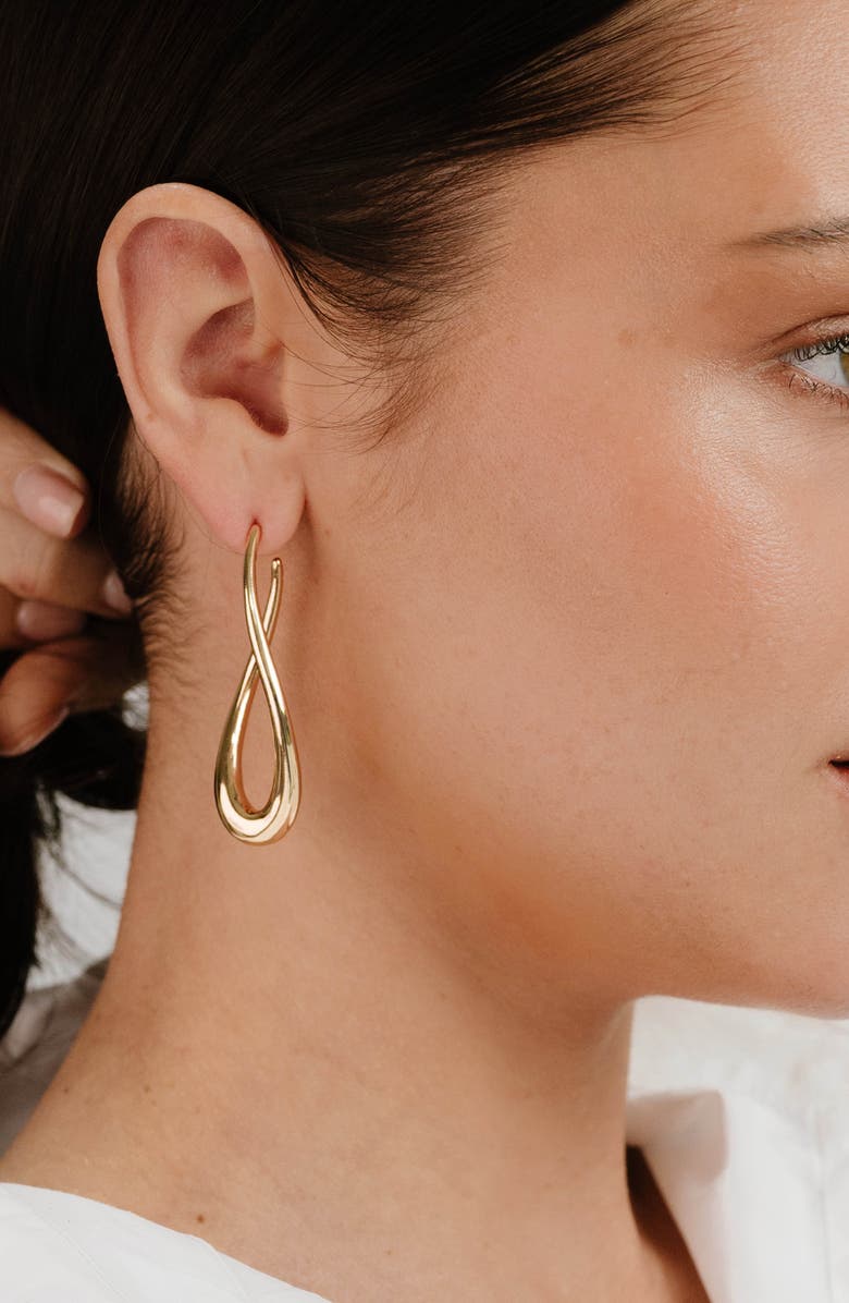 Ettika Curvacious Oval Hoop Earrings, Alternate, color, Gold