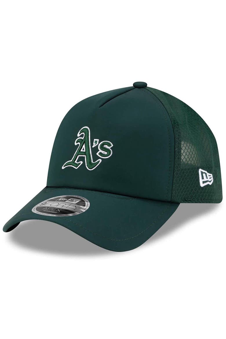 Men's New Era Green Athletics 2026 Batting Practice Apex 9FORTY Adjustable Trucker Hat, Main, color, Green