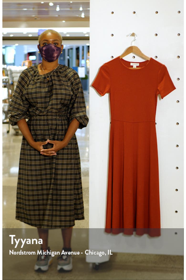 Ribbed Midi Dress video