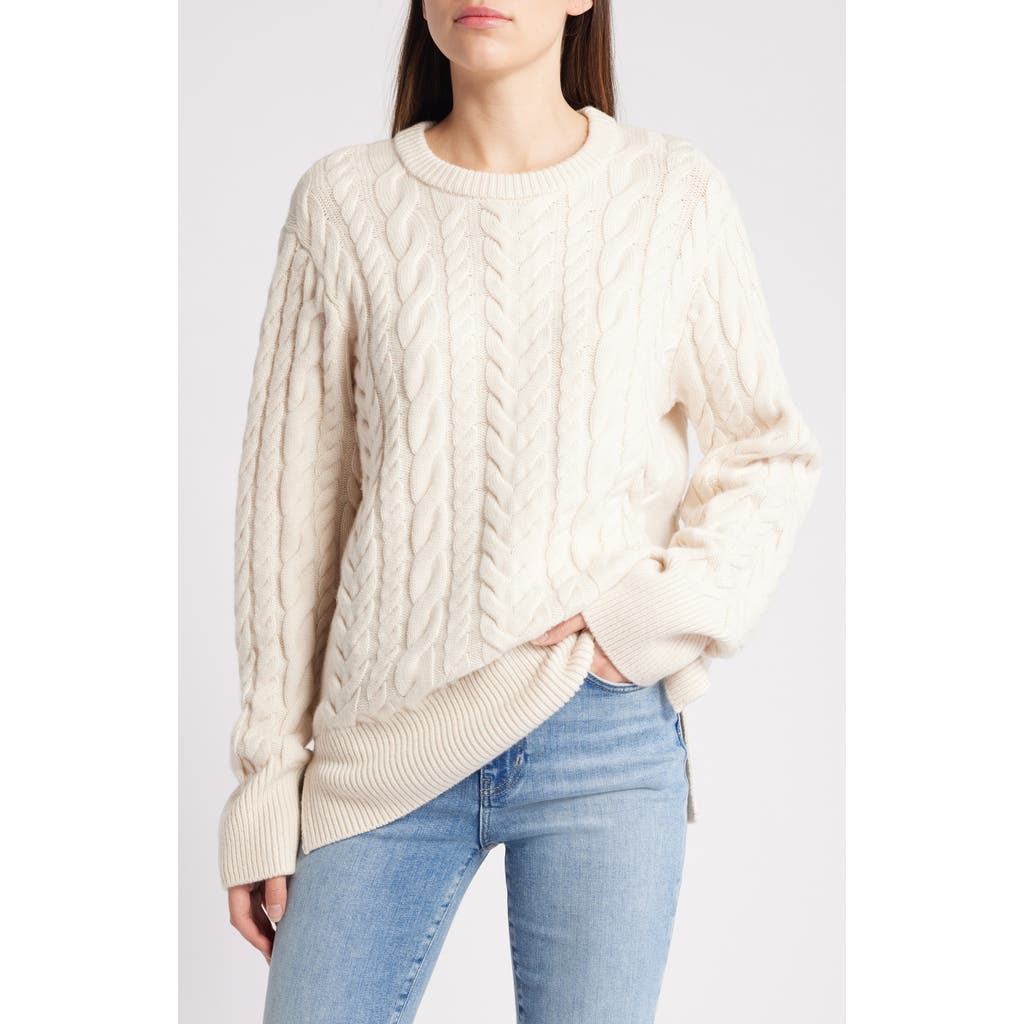 Frame Oversized Cable Knit Sweater In White