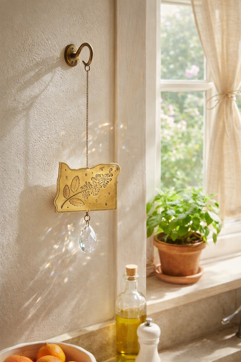 Oregon State Grape Engraved Suncatcher, Alternate, color, Brass