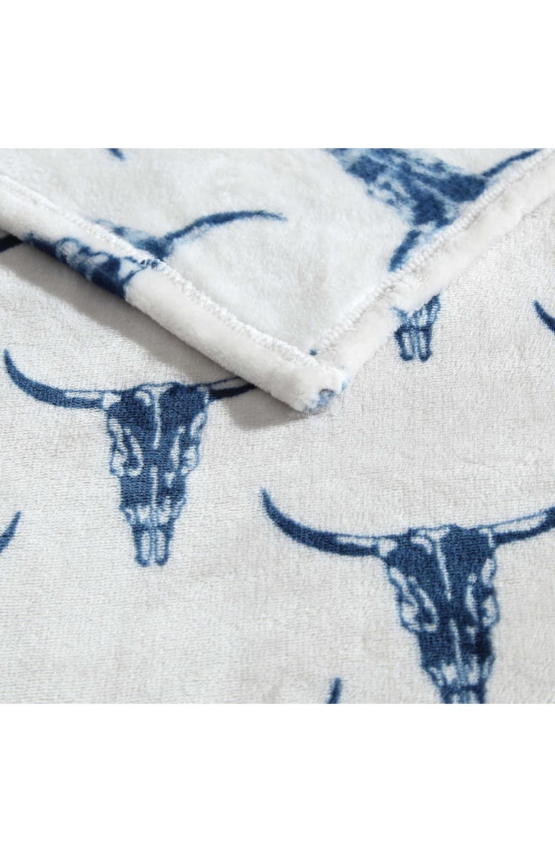 Wrangler Steer Head Throw Blanket, Alternate, color, Dark Blue