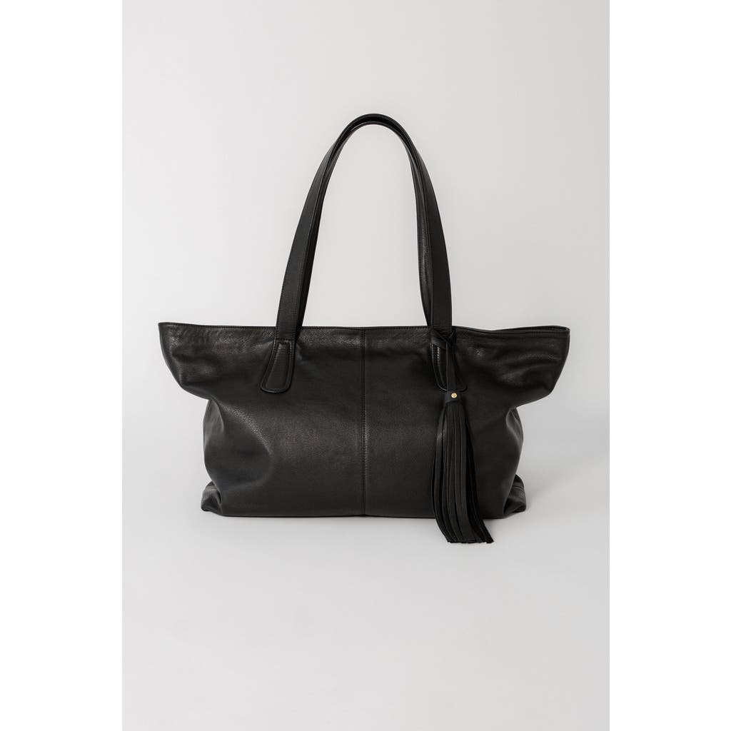 Tah Margot Carryall Tote In Black