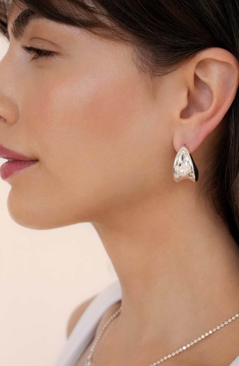 Ettika Hera Freshwater Pearl Huggie Earrings, Alternate, color, Silver