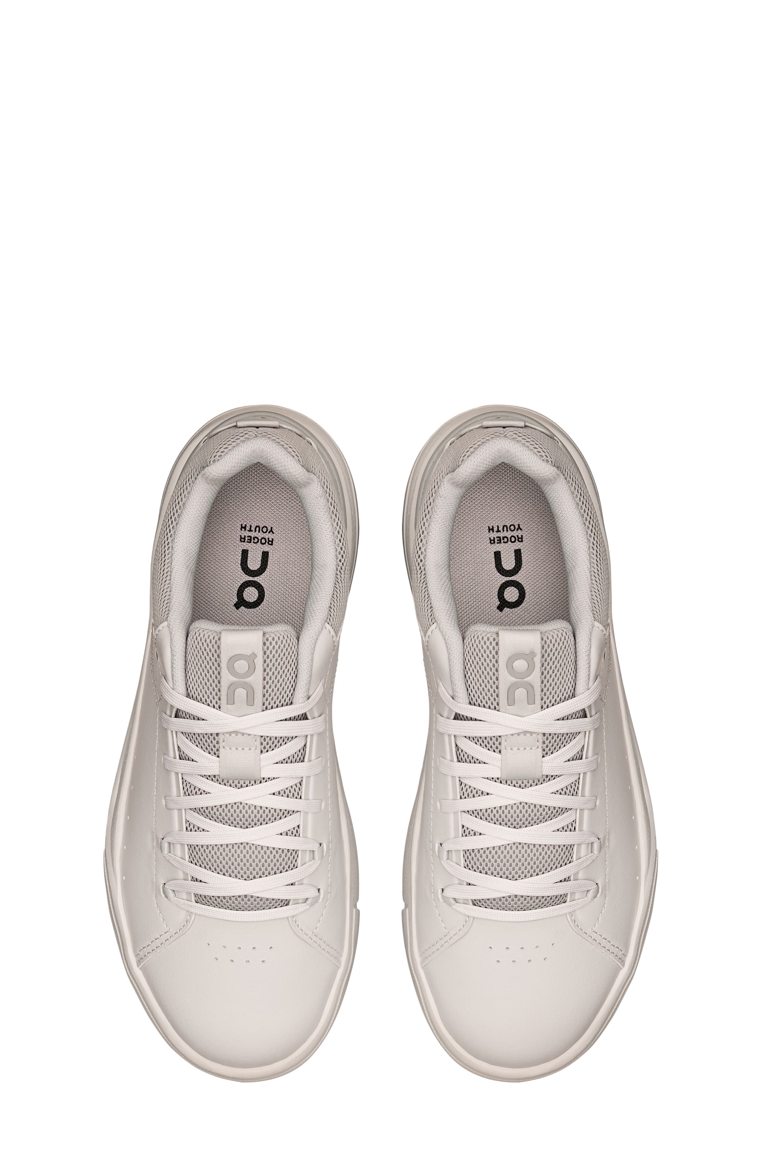 On Kids' THE ROGER Youth Tennis Sneaker, Alternate, color, Frost/ Silver